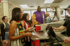 雷竞技包含新疆广汇训练开放日，今夜状态回暖引欢呼，全明星赛在即，控场能力受关注的词条