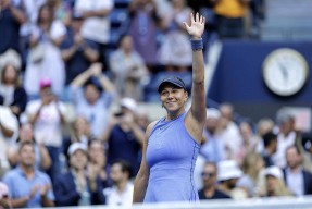 阿扎伦卡重要时刻爆冷，G2带队取胜！气势如虹延续的简单介绍